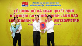 Vietsovpetro có Tổng giám đốc và Chánh kinh tế mới