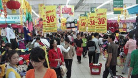 Dỡ trần khuyến mại 50% giá trị hàng hóa, dịch vụ