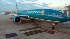 HOSE đã nhận hồ sơ đăng ký niêm yết của Vietnam Airlines