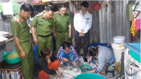 Xử phạt nhiều vụ bơm tạp chất vào tôm nguyên liệu