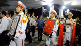 Gần 1.000 đoàn đến viếng nguyên Thủ tướng Phan Văn Khải