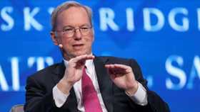 Eric Schmidt từ chức Chủ tịch điều hành Alphabet - công ty mẹ của Google