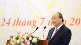 Thủ tướng: Không dựa vào kiểm tra chuyên ngành để gây chậm trễ trong lưu thông hàng hóa
