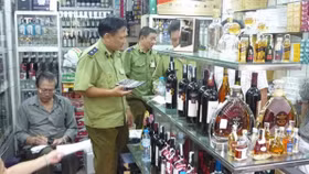 Hà Nội: Đẩy mạnh kiểm soát hoạt động kinh doanh rượu