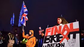 Quốc hội bác bỏ kế hoạch Brexit, đặt nước Anh vào hỗn loạn