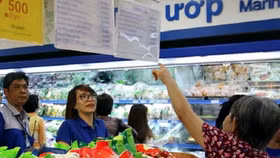 Hà Nội: Chỉ số giá tiêu dùng CPI tăng nhẹ so với tháng trước