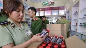 Hà Nội: Thu giữ số lượng lớn thực phẩm chức năng không rõ nguồn gốc
