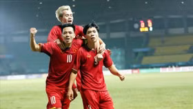 Muôn cách người hâm mộ thể hiện tình yêu với U.23 Việt Nam