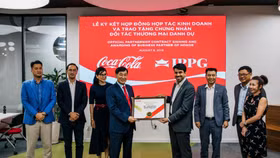 IPPG ký kết hợp tác kinh doanh với Coca-Cola Việt Nam