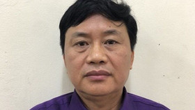Khởi tố, bắt tạm giam nguyên Phó Cục trưởng Cục Đường thủy nội địa