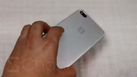 Clip: Smartphone nghi là Bphone tầm trung của Bkav