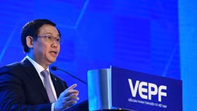 Phó Thủ tướng Vương Đình Huệ: “Tôi tin thanh toán di động sẽ nhanh chóng bùng nổ tại Việt Nam”