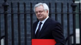 Bộ trưởng Brexit từ chức vì bất đồng với Thủ tướng Theresa May