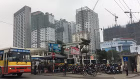 Nguy cơ không xa: "Điểm đen" tắc đường tại bến xe Mỹ Đình