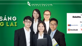 Trao học bổng “Thắp sáng tương lai” 2019