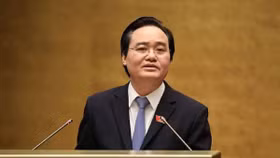 Sáng nay 6/6, Bộ trưởng Phùng Xuân Nhạ trả lời chất vấn