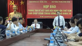 Lấy phiếu tín nhiệm Ủy viên Bộ Chính trị vào tháng 12
