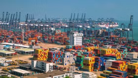 Tránh phụ thuộc Mỹ, Trung Quốc quay sang "cầu thân" với Nhật, EU