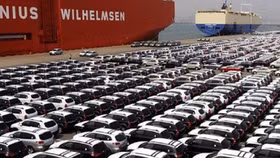 Ô tô nhập khẩu tăng tới 500% trong nửa đầu năm