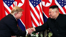 Hôm nay, hai ông Donald Trump và Kim Jong Un sẽ gặp riêng khoảng 45 phút