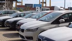 Hơn 600 xe BMW phơi mưa nắng ở Việt Nam sẽ tái xuất về Đức