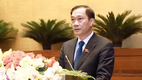 Quốc hội đề nghị Chính phủ báo cáo đầy đủ lý do tăng giá điện, xăng