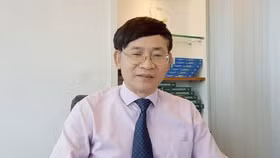 Khi tín dụng ngân hàng lãi cao như tín dụng đen: Sai từ luật thì phải sửa