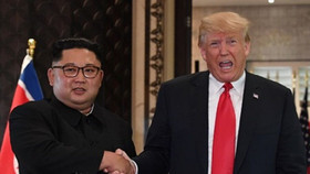 Tổng thống Trump thông báo sẽ gặp ông Kim Jong Un ở Hà Nội