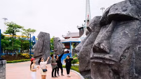 Vui quên lối về tại công viên chủ đề lớn nhất Đông Nam Á chỉ với 50.000 đồng