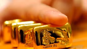 Giá vàng hôm nay (3/4): Ngược chiều với thế giới