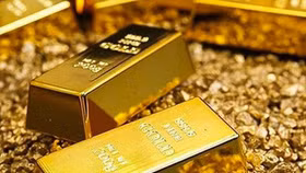 Giá vàng giảm nhẹ trong phiên giao dịch đầu tuần