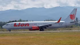 Máy bay Indonesia chở 188 hành khách rơi xuống biển