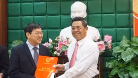 Công bố quyết định điều động nhân sự của Ban Bí thư