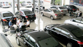 Buôn ô tô: Người trúng đậm, kẻ liêu xiêu