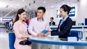 SCB dành tặng hơn 7,9 tỷ đồng tri ân khách hàng tham gia bảo hiểm nhân thọ Manulife