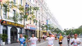 Hạ Long: “Mỏ vàng” dịch vụ được khai lộ