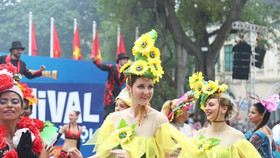 Hà Nội: Tưng bừng Carnival kỷ niệm 20 năm Thành phố vì hòa bình