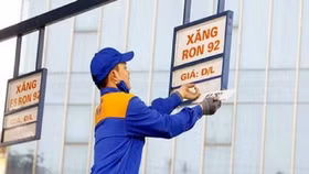 Chiều nay, giá xăng có thể tăng mạnh