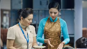 Sự thật hậu trường nghề nữ tiếp viên hàng không Vietnam Airlines