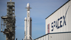 SpaceX sẽ thực hiện 5 chuyến du hành vũ trụ của NASA như một phần của hợp đồng trị giá 1,4 tỷ USD