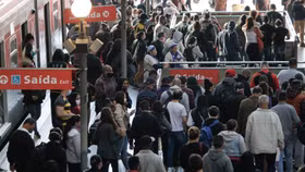 Brazil báo cáo hơn 13.000 ca nhiễm Covid-19, kỷ lục trong ngày