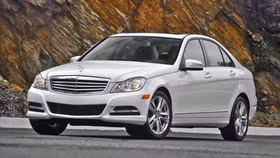 Dính lỗi túi khí, Mercedes-Benz Việt Nam triệu hồi gần 3.800 xe