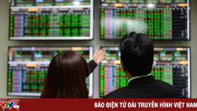 Chứng khoán hôm nay: VN Index tăng gần 10 điểm