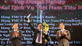 PVcomBank đạt danh hiệu Doanh nghiệp Thương mại Dịch vụ tiêu biểu 2016