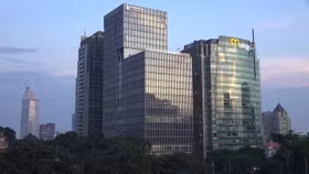 Bất động sản văn phòng TP.HCM: Ngành trọng điểm nào tạo ra nhu cầu thuê văn phòng?