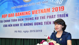 Bảy ngân hàng đầu tiên sắp phát hành thẻ chip