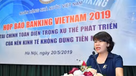 Bảy ngân hàng đầu tiên sắp phát hành thẻ chip