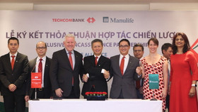 Techcombank ký kết hợp tác độc quyền với Maunlife Việt Nam