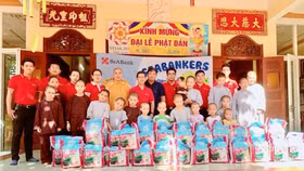 SeABankers mang nụ cười đến với trẻ em khó khăn