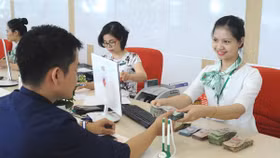 Ngân hàng Phương Đông giảm 50% phí chuyển tiền quốc tế tại OCB